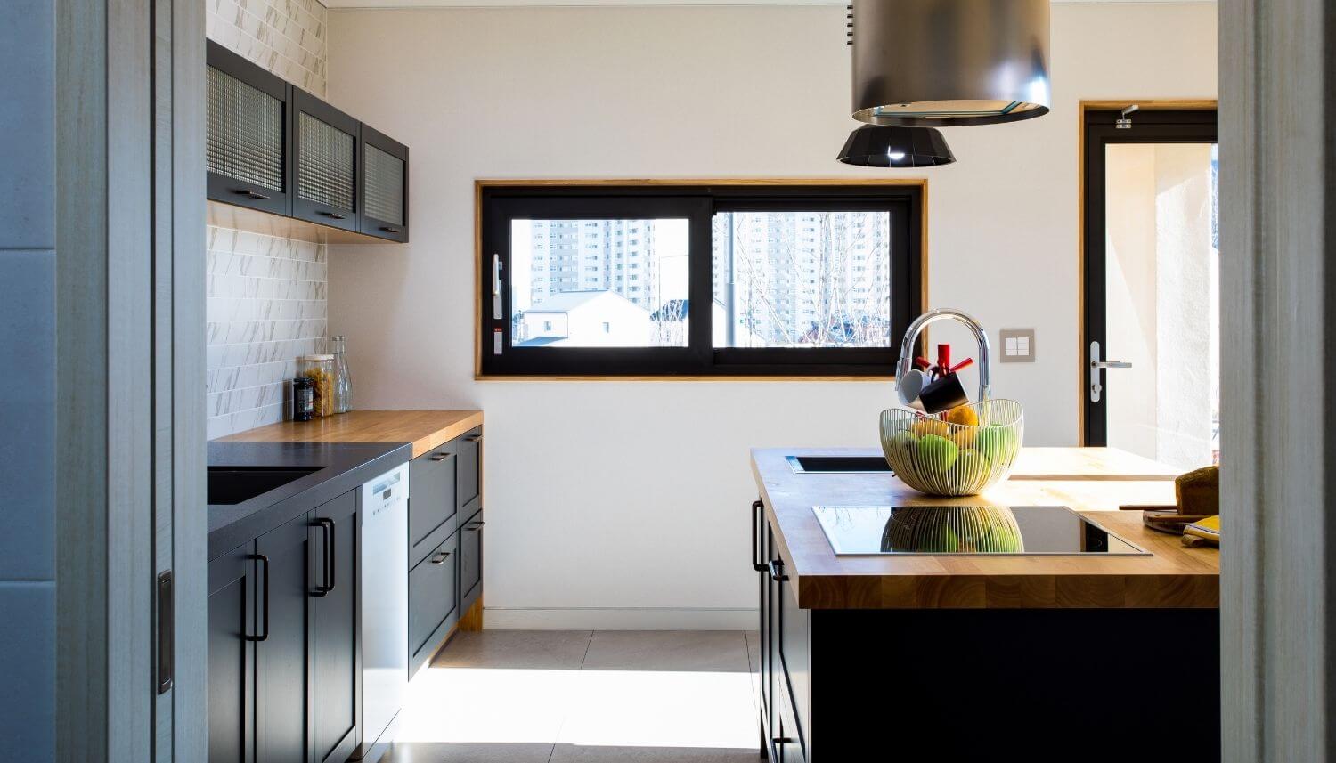 cocina moderna reforma integral y ventanas en Eibar